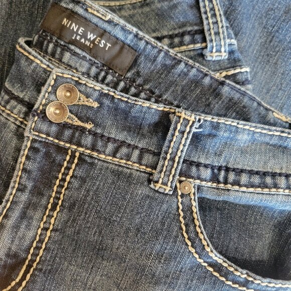 Nine West Women Date Night Jeans 30/10 Med. Wash Capri Bling Pockets Contrasting - Picture 1 of 15